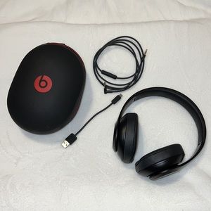 Beats Studio3 Over-Ear Noise Canceling Bluetooth Wireless Headphones